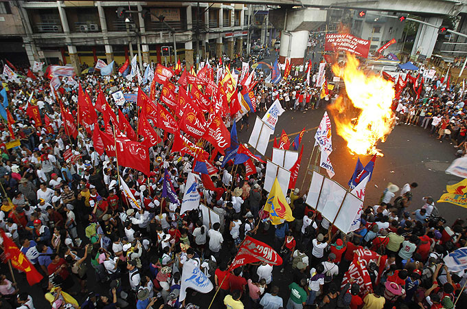 May Day Rallies Held Around the World