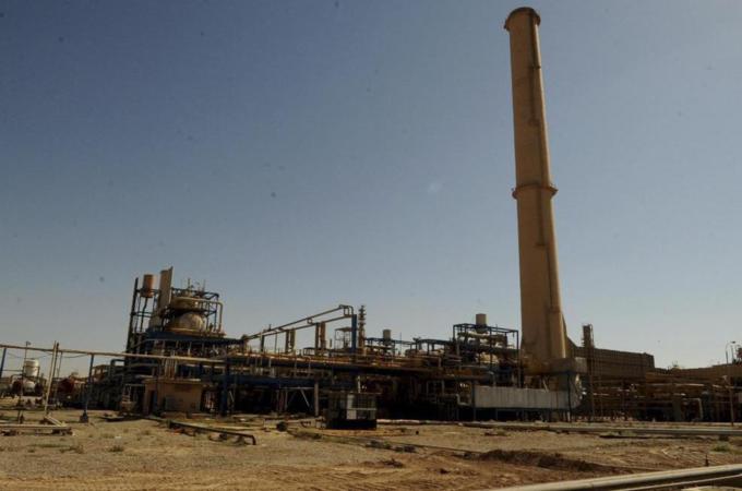Iraqi army inches towards Beiji oil refinery