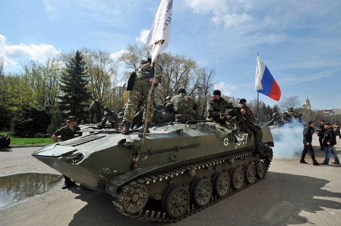 Pro-Russian gunmen seize Ukrainian carriers