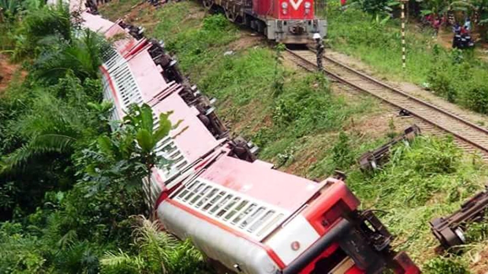Overloaded passenger train went off the tracks along the route that links capital Yaounde with economic hub Douala.
