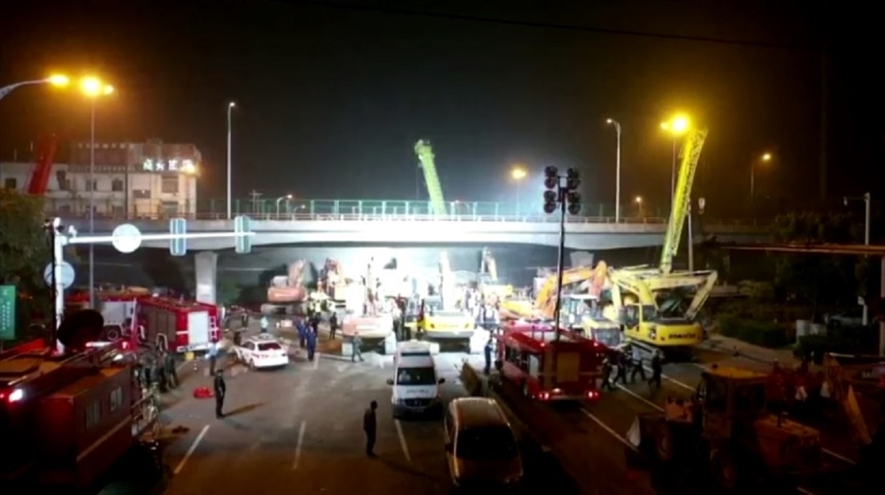 Bridge in China falls on cars below, killing three people