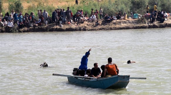 Iraqis drown fleeing from Fellujah
