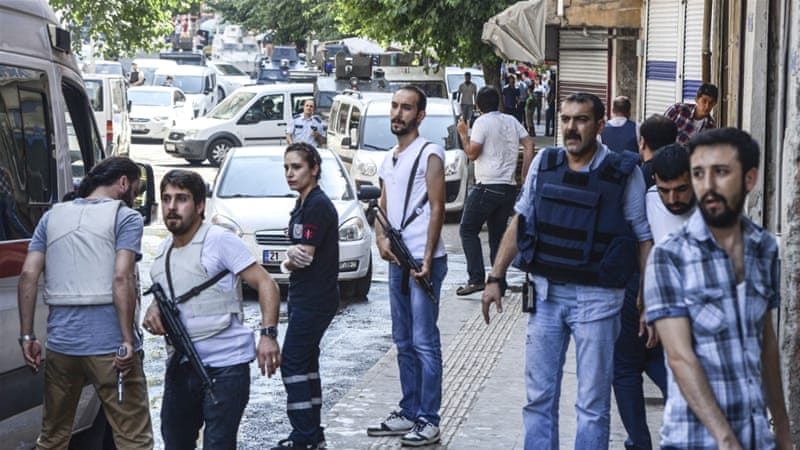 Armed men attacked police in the Kurdish city of Diyarbakir on Thursday, Turkish media reports say [Getty Images]