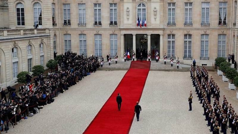 New French government unveiled, Le Drian foreign minister