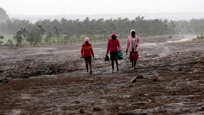 Heavy rains in Kenya cause flooding, mudslides that kill 17