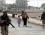 US troops patrol residential areasin Baghdad