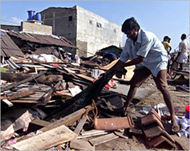 Hundreds of thousands of homeswere destroyed in Sri Lanka