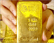 The vessel was carrying 146 barsof gold bullion worth $30 million