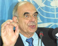 UN envoy Jan Pronk says hebacks the MSF claims 100%