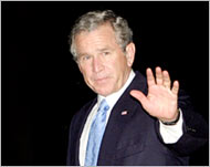 Bush later appeared unhurt atQueen Elizabeth's banquet