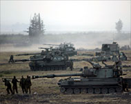 Israeli tanks at the border