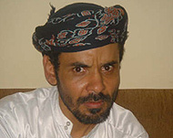 Popular singer al-Adhrai blamesSaleh for widespread corruption