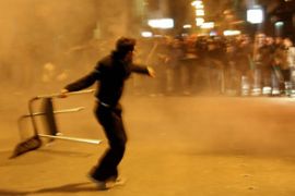 Protesters clash with Greek riot police