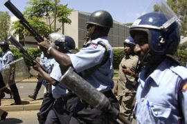 Kenya police tear gas