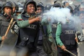 Bangladesh police tear gas Dhaka