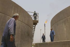 Baghdad oil workers