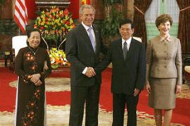 Bush and Triet in Vietnam
