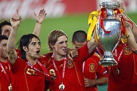 Spain Euro 2008 final trophy Torres