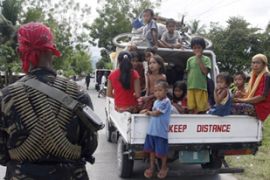 philippine moro separatist villagers flee
