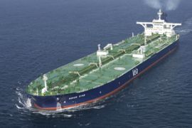somalia pirates saudi supertanker