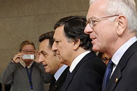 France''s President Nicolas Sarkozy (L) European Commission President Jose Manuel Barroso (C) and Hans-Gert Pottering President of the European Parliament