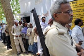 Indians queue for polling station