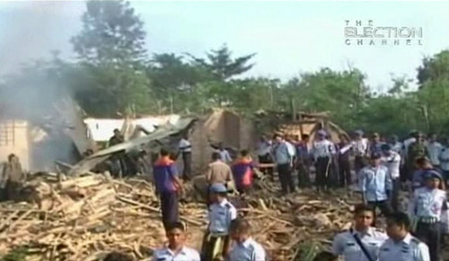 Indonesia air crash gallery May 20 2009 tv grab