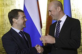 Russian President Dmitry Medvedev (L) meets with Sweden''s Prime Minister and President of the European Council Fredrik Reinfeldt in Stockholm, Sweden