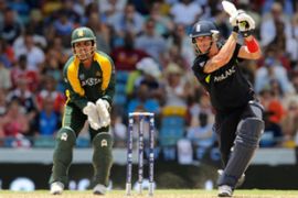England''s Pietersen hits out watched by Pakistan''s Akmal