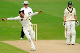 Pakistan''s Mohammad Aamer celebrates during second cricket test match against Australia