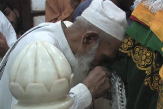 Pakistan sufi shrines attacked
