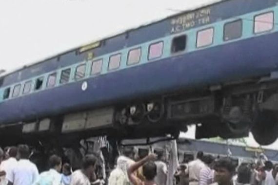 India ''Kalka Mail'' train derailment package