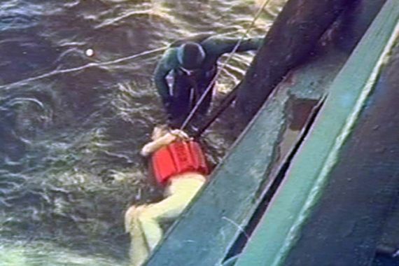 Children''s bodies seen in sunken Russian boat
