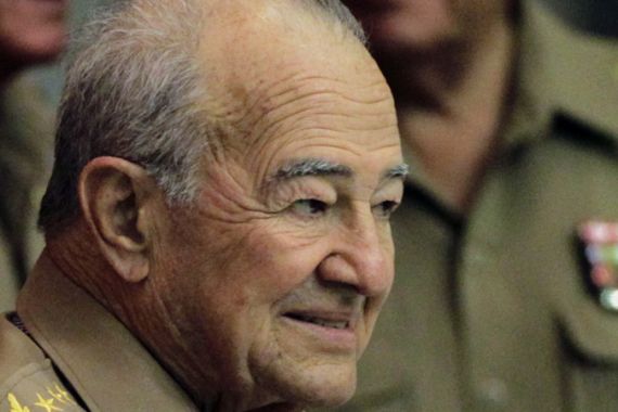 Cuban defense minister dies