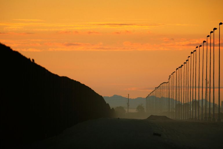 Construction Of Fence Along Mexican Border Picks Up Speed - the dream activate programme - photo gallery 1000x669