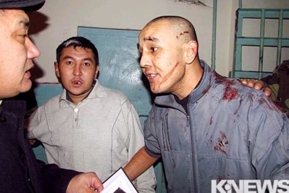 Kyrgyz prisoners sew mouths in protest