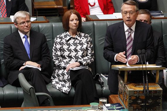 Australian foriegn minister resigns