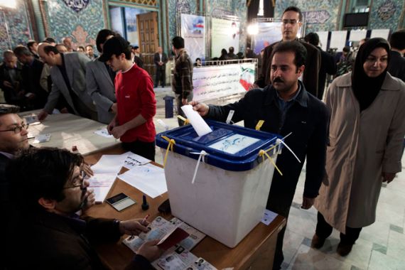 Iranians vote