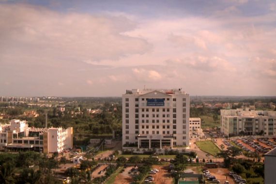 Indian hospital : Narayana Hrudayalaya Hospital Complex in Bangalore.