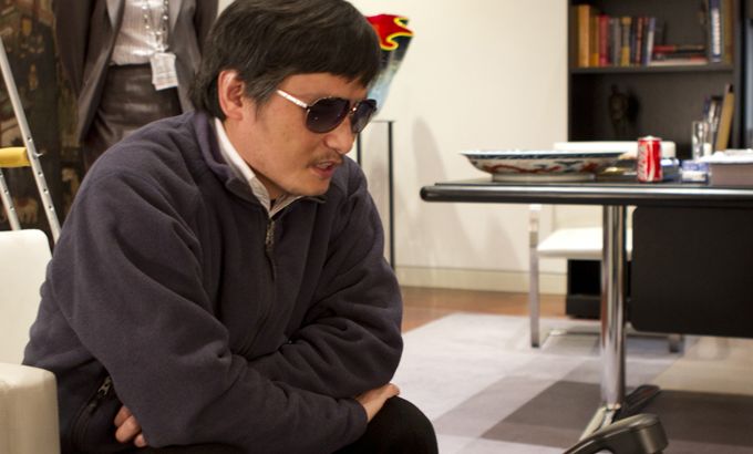 Chen Guangcheng can apply to study abroad