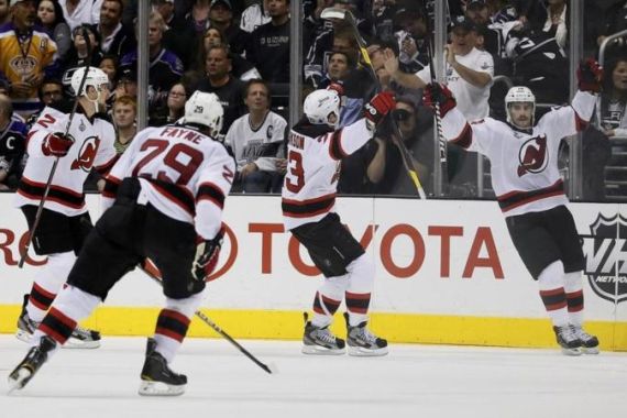 New Jersey Devils Henrique celebrates scoring against the Los Angeles Kings during the third period in Game 4 of the NHL Stanley Cup Finals in Los Angeles