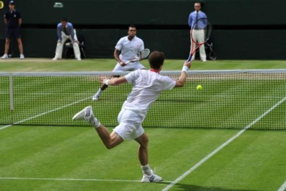 Britain''s Andy Murray plays a forehand s