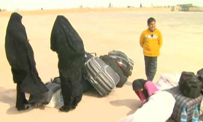 Afghan refugees return home from Iran package still