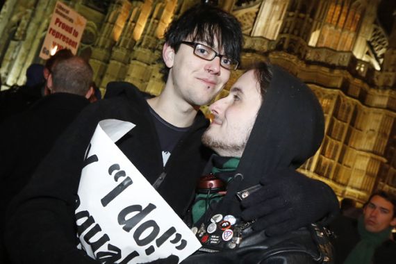 Britain approves gay marriage legislation