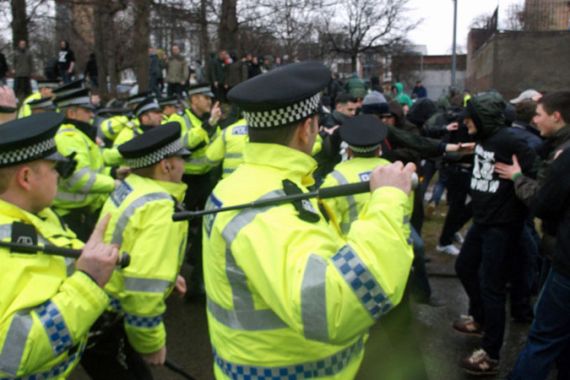 Police ''kettle'' Celtic FC supporters at a demonstration in Glasgow on Saturday 16 March, 2013 [The Celtic Network/Al Jazeera]