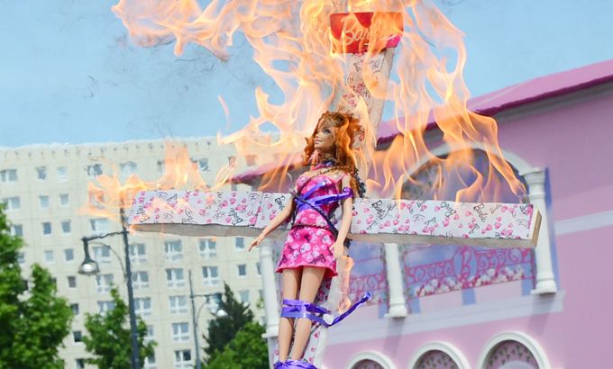 Barbie house protest in Berlin