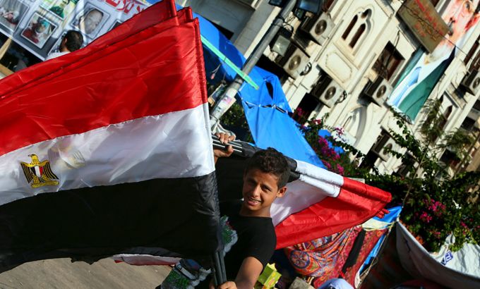 Cairo vendor, Egyptian flags