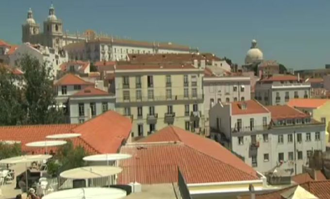 Jobless emigrate as crisis hits Portugal