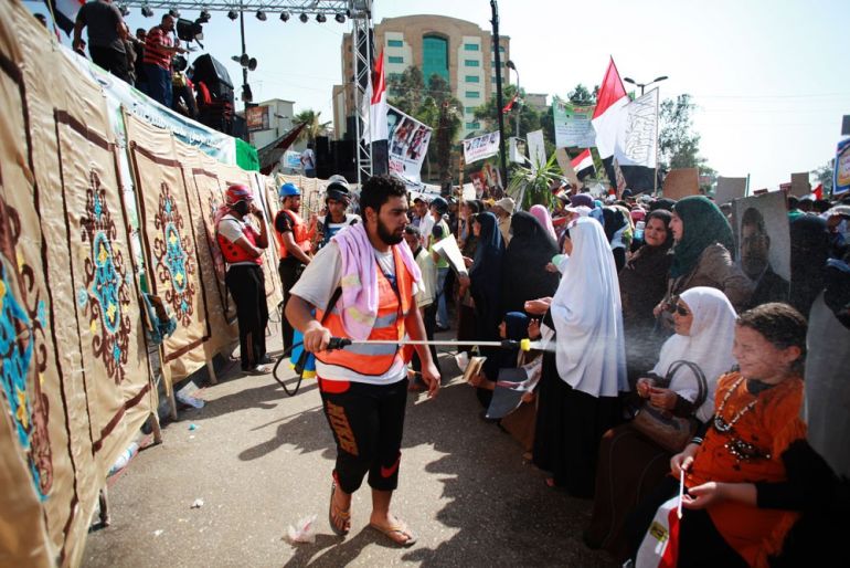 In Pictures: Day one after Egypt’s coup