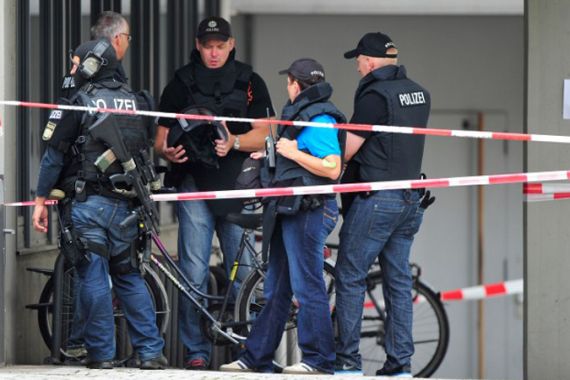Three hostages taken at city hall in Germany